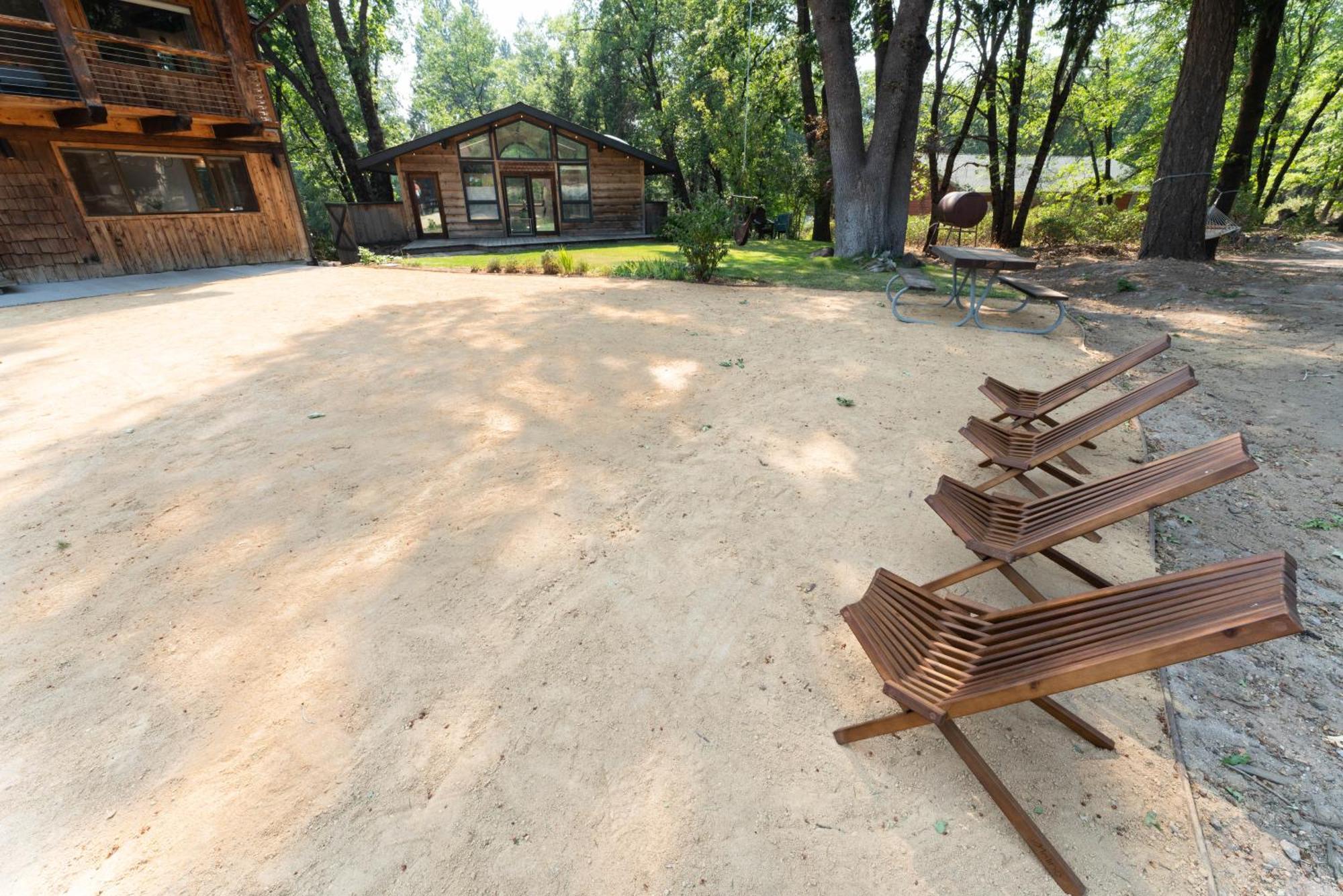 מאונט שסטה Basecamp Lodge מראה חיצוני תמונה