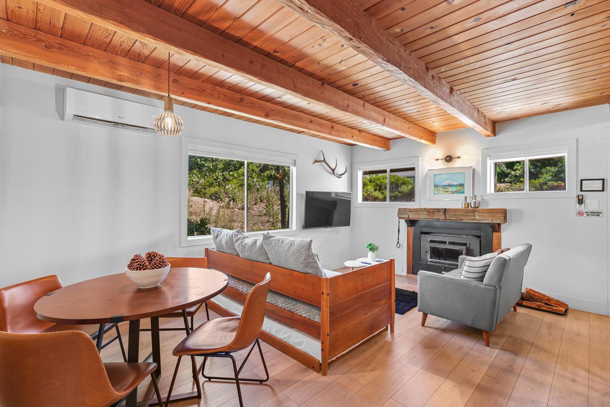 מאונט שסטה Basecamp Lodge מראה חיצוני תמונה