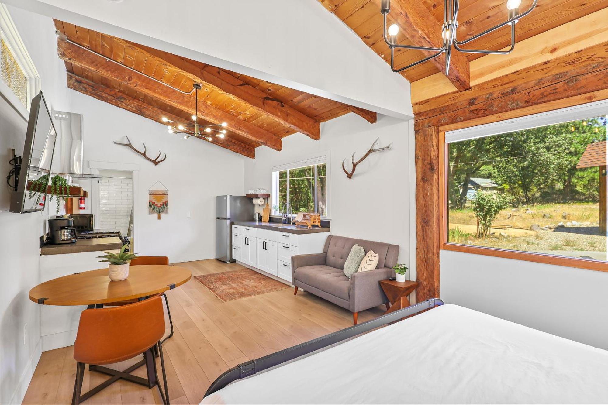 מאונט שסטה Basecamp Lodge חדר תמונה