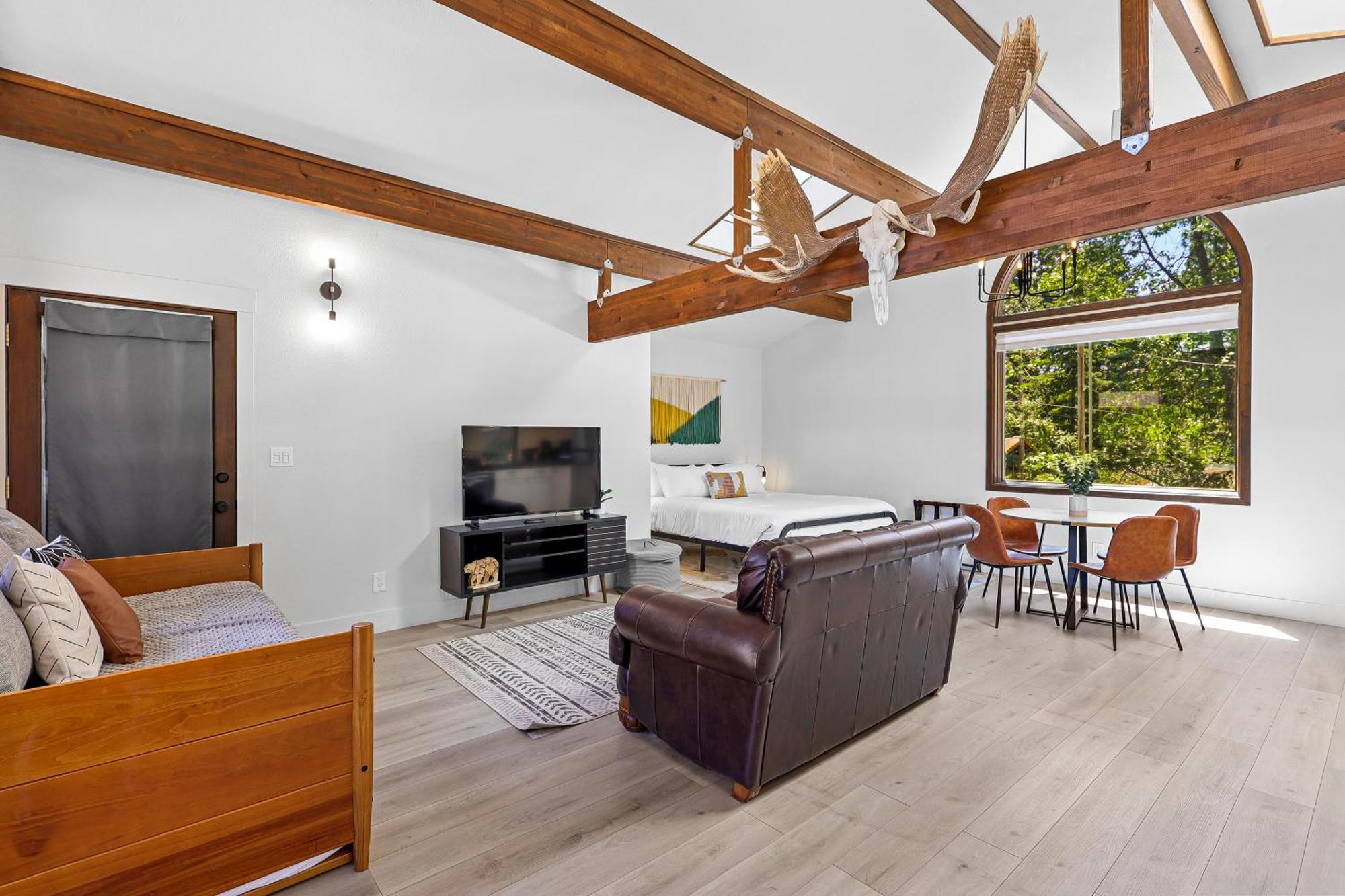 מאונט שסטה Basecamp Lodge חדר תמונה