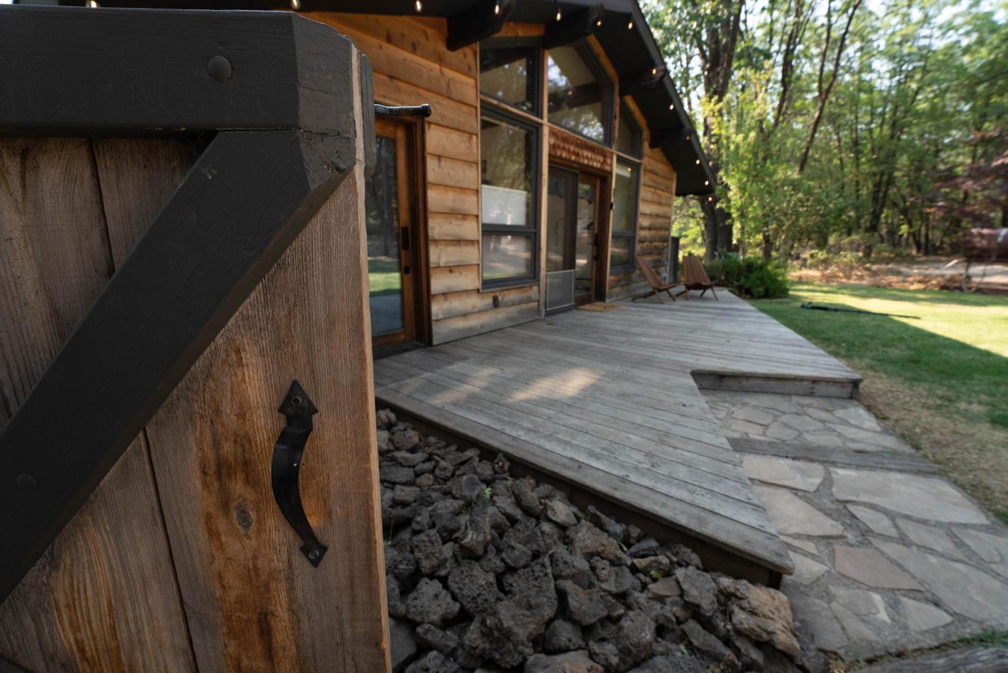 מאונט שסטה Basecamp Lodge חדר תמונה