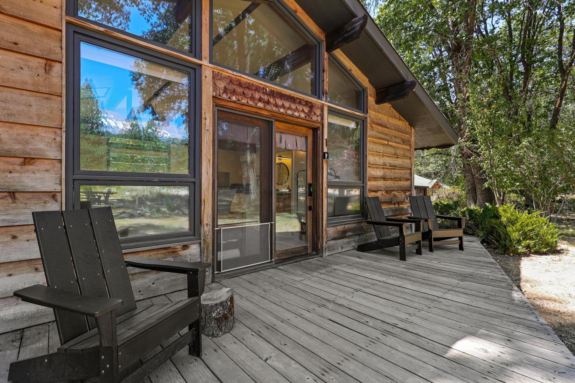 מאונט שסטה Basecamp Lodge מראה חיצוני תמונה