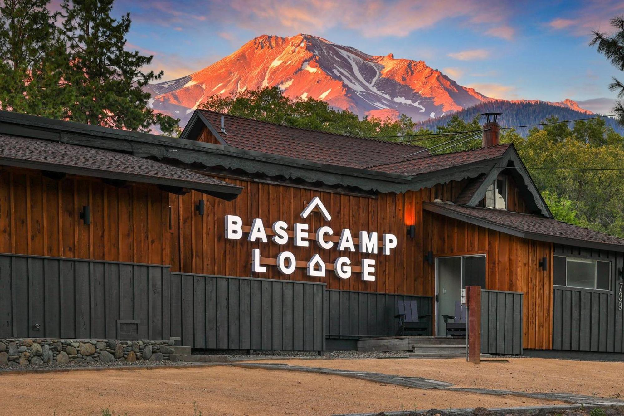 מאונט שסטה Basecamp Lodge מראה חיצוני תמונה